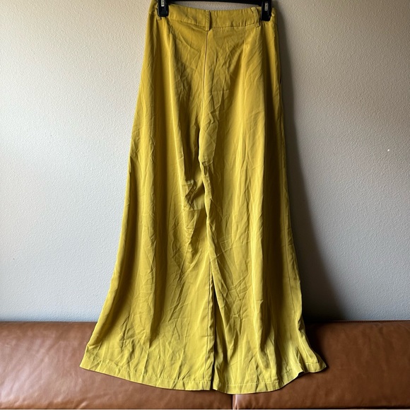 Nasty Gal mustard green flare silky pants - Picture 5 of 6